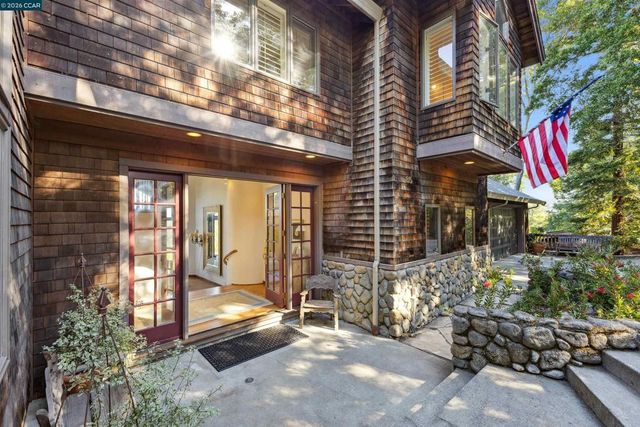 85 La Cuesta Rd., Orinda, CA 94563