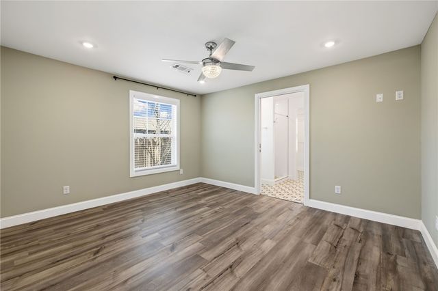 1204 W Center Avenue, Springdale, AR 72764