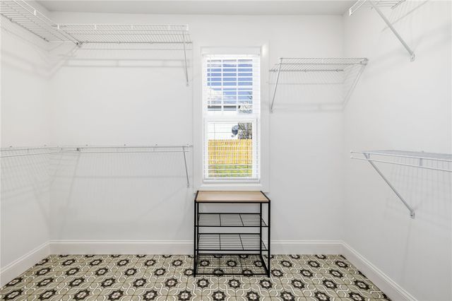 1204 W Center Avenue, Springdale, AR 72764