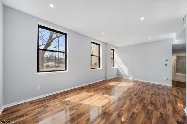 54 W Cherry St 106, Rahway City, NJ 07065