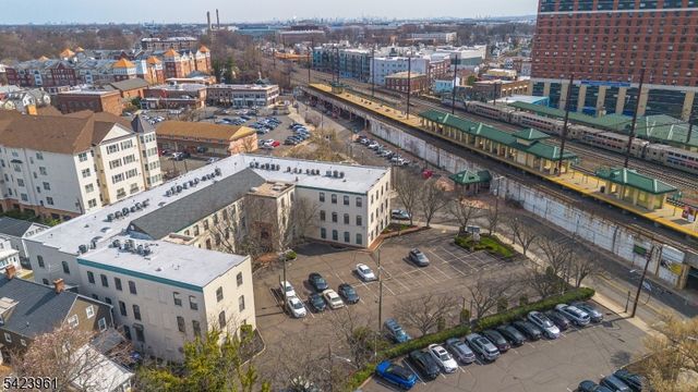 54 W Cherry St 106, Rahway City, NJ 07065