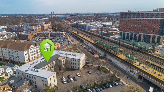 54 W Cherry St 106, Rahway City, NJ 07065