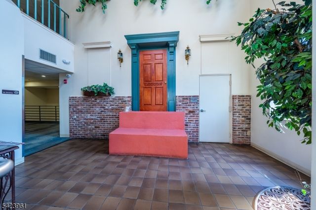 54 W Cherry St 106, Rahway City, NJ 07065