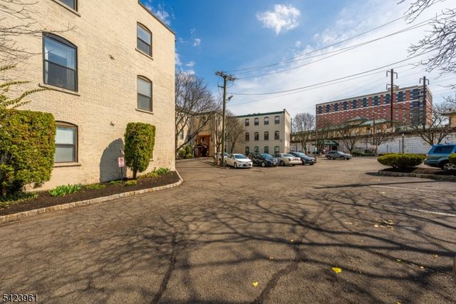 54 W Cherry St 106, Rahway City, NJ 07065