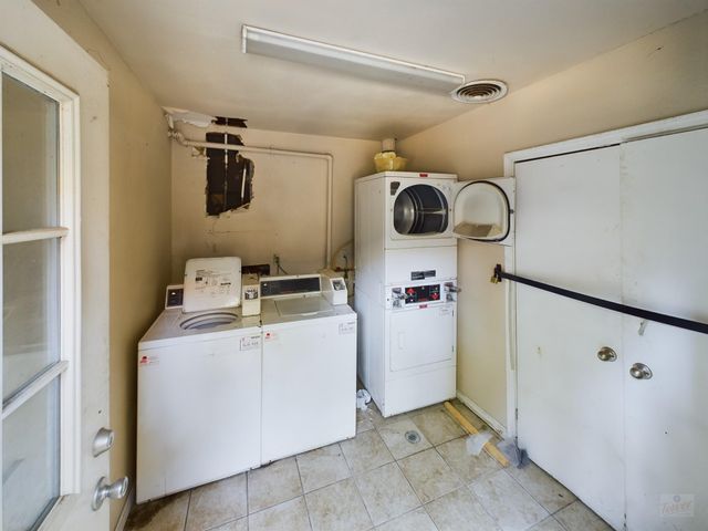 803 W 28th ST 206, Austin, TX 78705