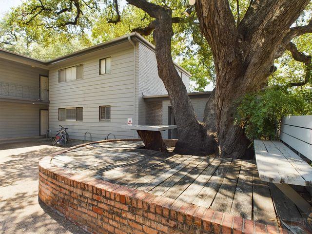 803 W 28th ST 206, Austin, TX 78705