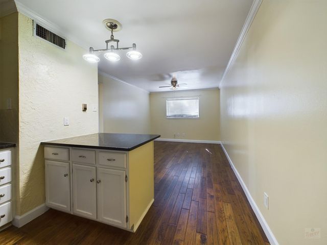 803 W 28th ST 206, Austin, TX 78705