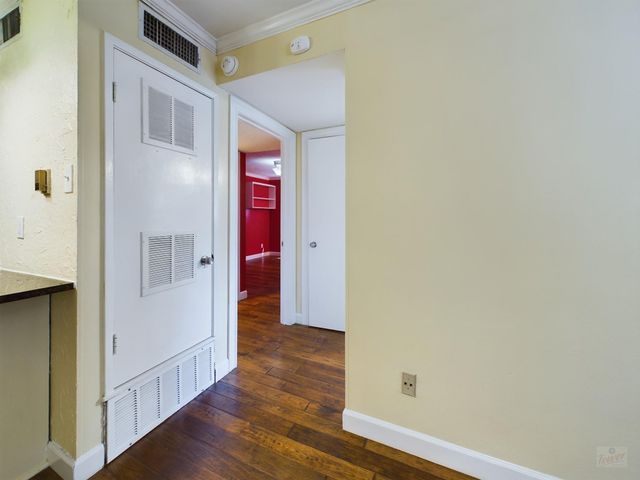 803 W 28th ST 206, Austin, TX 78705