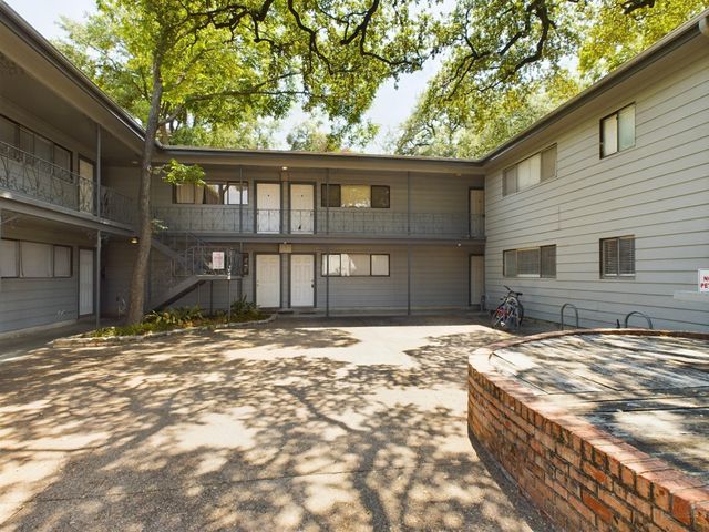 803 W 28th ST 206, Austin, TX 78705