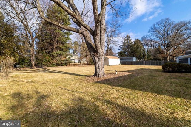 610 WADE AVE, Horsham, PA 19044