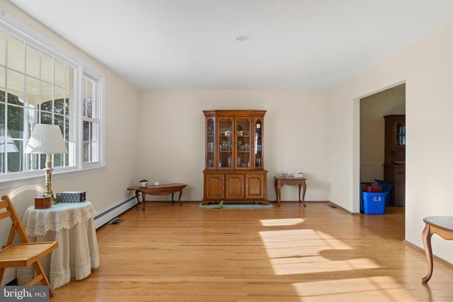 610 WADE AVE, Horsham, PA 19044