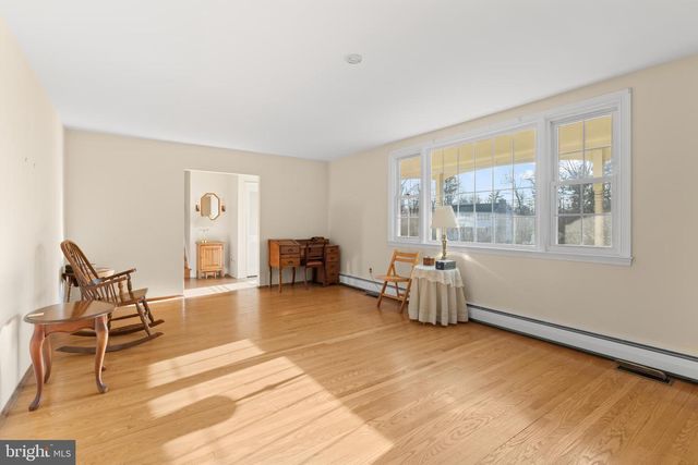 610 WADE AVE, Horsham, PA 19044