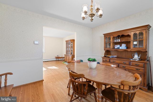 610 WADE AVE, Horsham, PA 19044