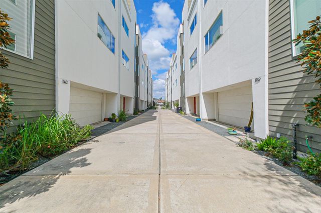 1157 W 18th Street, Houston, TX 77008