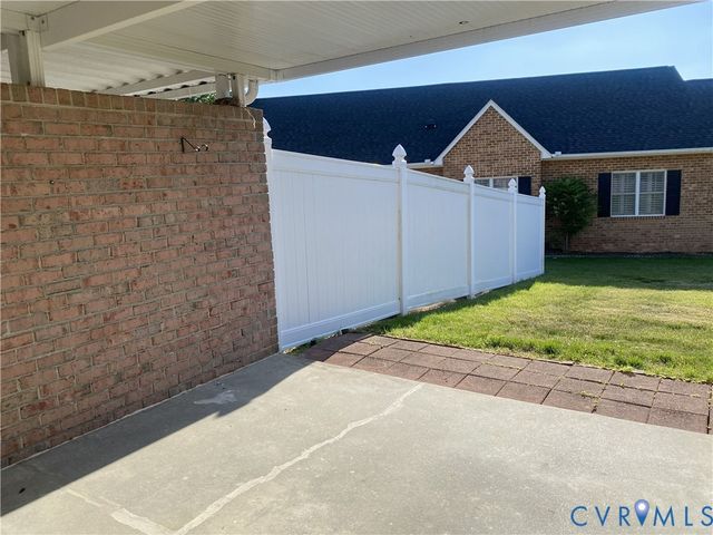 400 Stone Hearth Ct, Hopewell, VA 23860