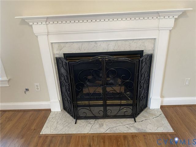 400 Stone Hearth Ct, Hopewell, VA 23860