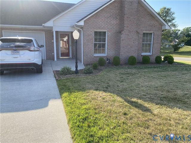 400 Stone Hearth Ct, Hopewell, VA 23860