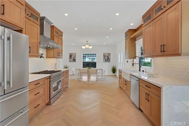 1800 Oxford., Los Angeles, CA 90006