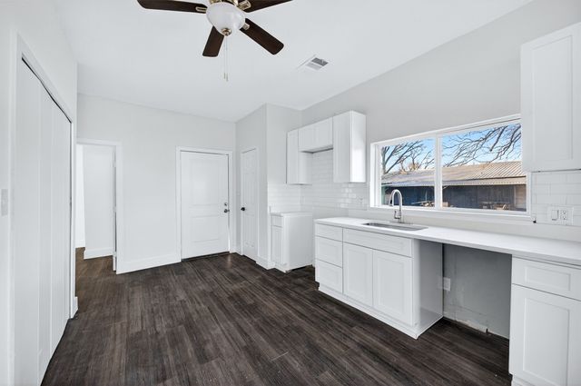 710 E Lamar Street, Sherman, TX 75090