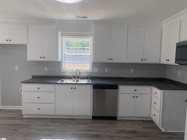124 Laura Jane Lane, Gray Court, SC 29645