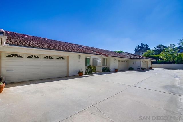 1024 La Tierra Dr, San Marcos, CA 92078