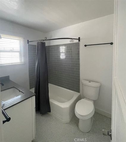 522 5th St, Long Beach, CA 90802