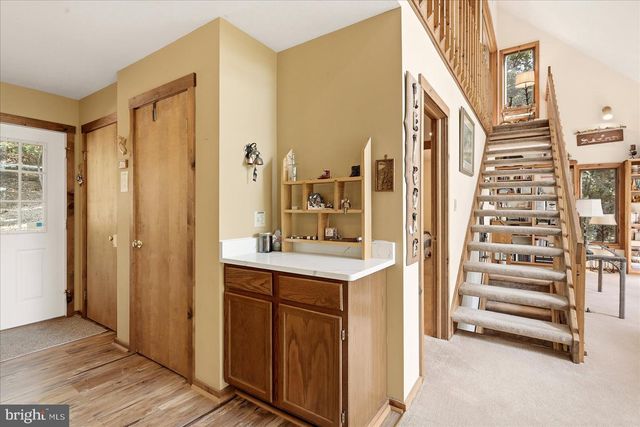 51 FORREST ST, Basye, VA 22810