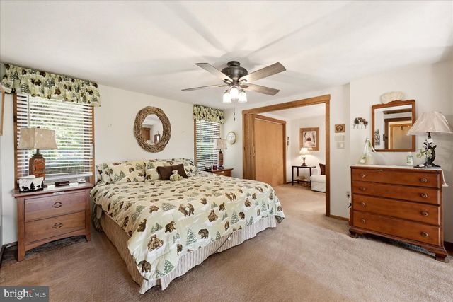 51 FORREST ST, Basye, VA 22810