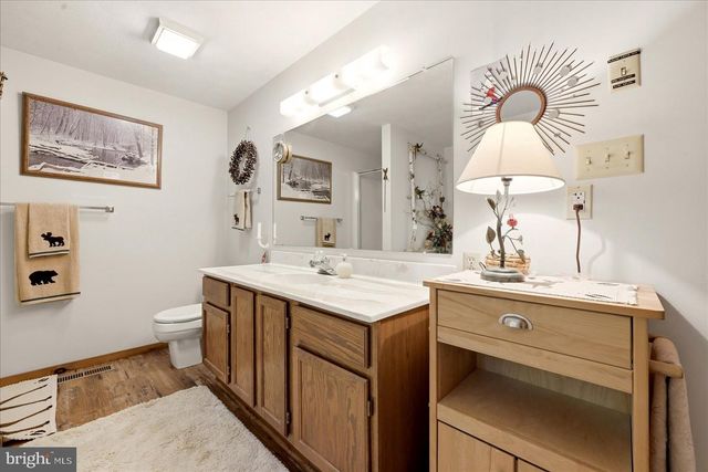 51 FORREST ST, Basye, VA 22810