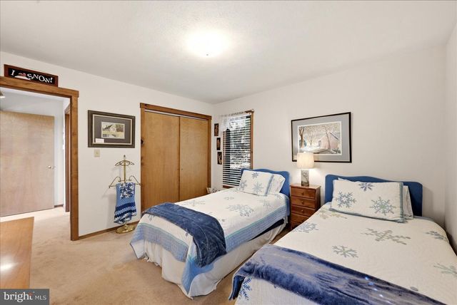 51 FORREST ST, Basye, VA 22810