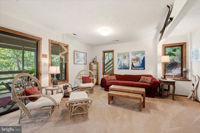 51 FORREST ST, Basye, VA 22810