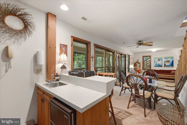 51 FORREST ST, Basye, VA 22810