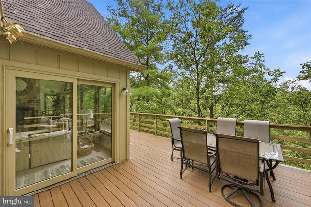51 FORREST ST, Basye, VA 22810