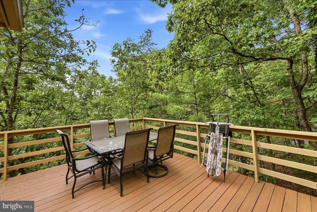 51 FORREST ST, Basye, VA 22810