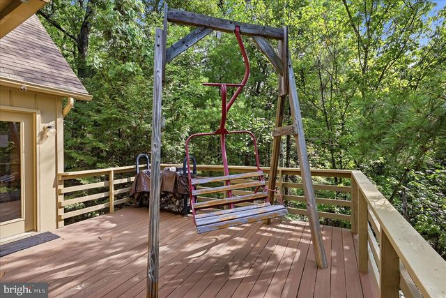 51 FORREST ST, Basye, VA 22810