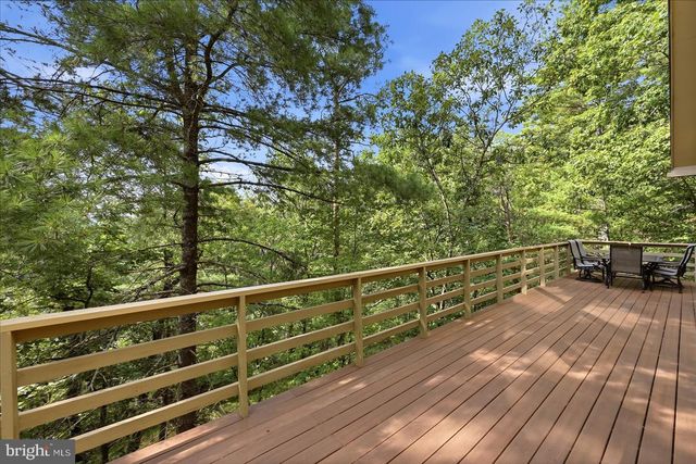 51 FORREST ST, Basye, VA 22810