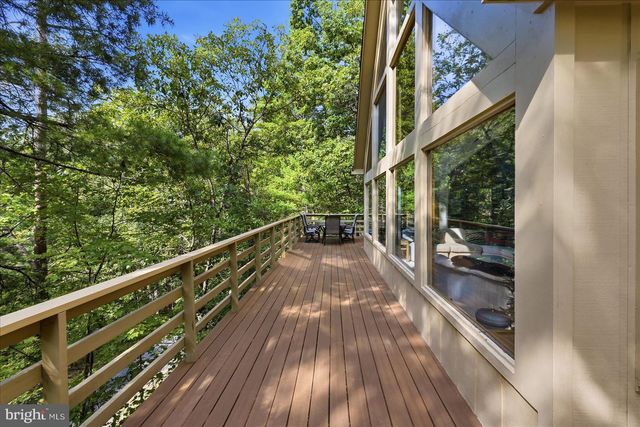 51 FORREST ST, Basye, VA 22810