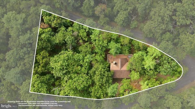 51 FORREST ST, Basye, VA 22810