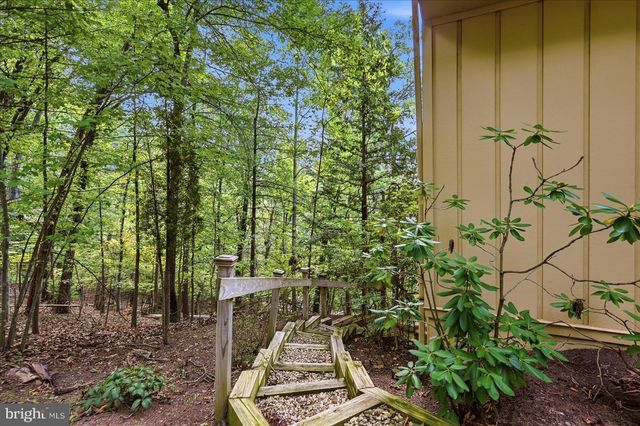 51 FORREST ST, Basye, VA 22810