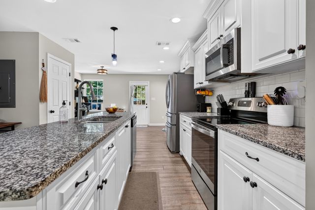 224 Columbia Avenue NW, Aiken, SC 29801