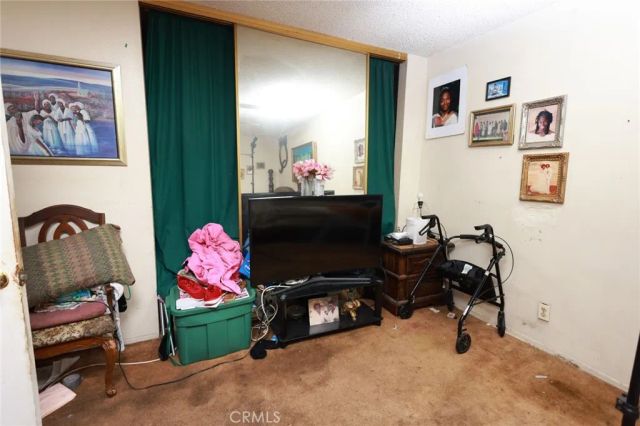 10323 Hickory, Los Angeles, CA 90002