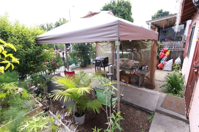10323 Hickory, Los Angeles, CA 90002