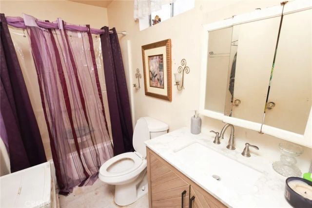 10323 Hickory, Los Angeles, CA 90002