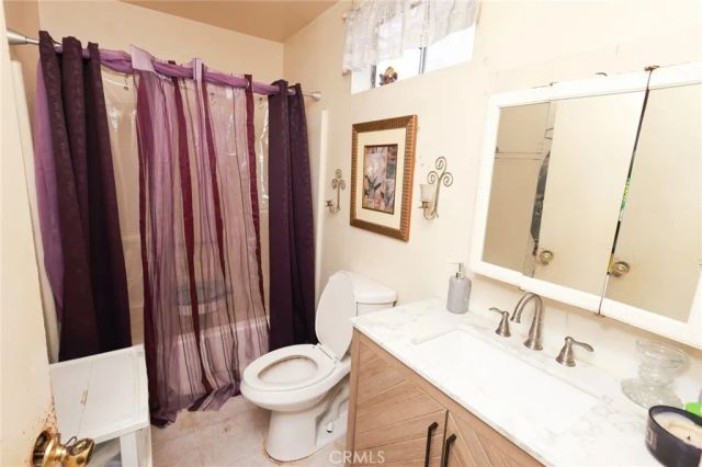 10323 Hickory, Los Angeles, CA 90002