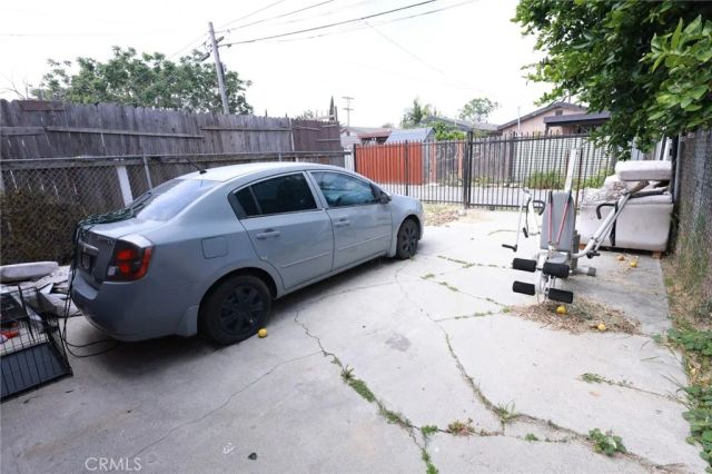 10323 Hickory, Los Angeles, CA 90002