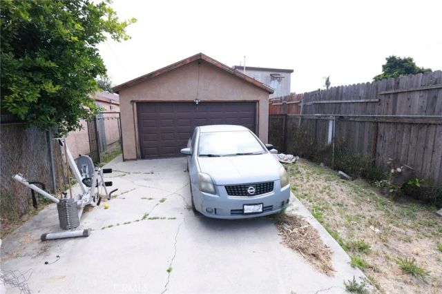 10323 Hickory, Los Angeles, CA 90002