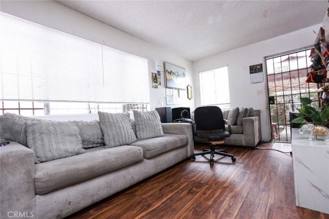 10323 Hickory, Los Angeles, CA 90002