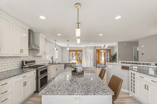 10544 Lee Drive, Eden Prairie, MN 55347