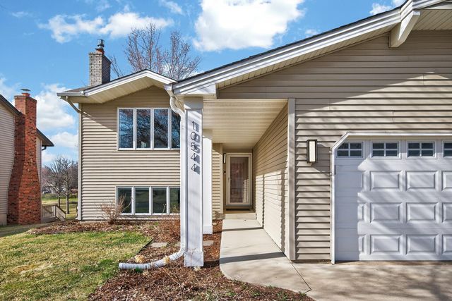 10544 Lee Drive, Eden Prairie, MN 55347