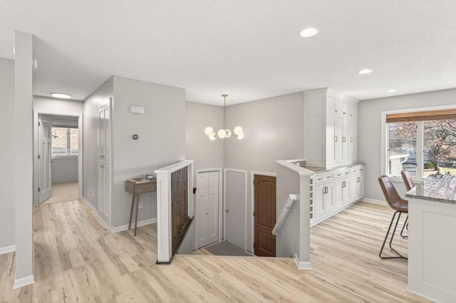 10544 Lee Drive, Eden Prairie, MN 55347